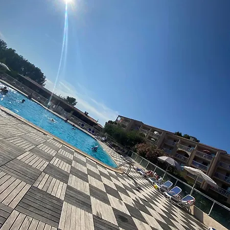 Avec Climatisation, Piscine, Pmr Balaruc-les-Bains